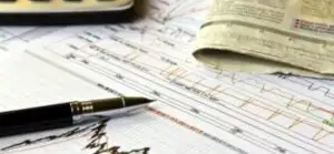 Evoluţii financiar-bancare şi bursiere