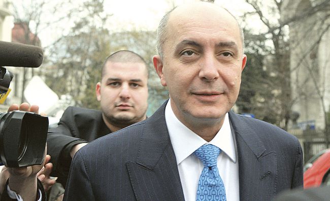 Gabriel Popoviciu a fost eliberat pe cauţiune de 200.000 de lire şi este obligat să poarte brăţară de supraveghere
