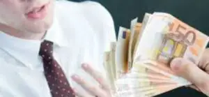 România nu mai apare în topul bancherilor europeni cu câştiguri de peste un milion de euro pe an