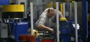 Cutremur în industrie. Investițiile nete au scăzut drastic în primul semestru