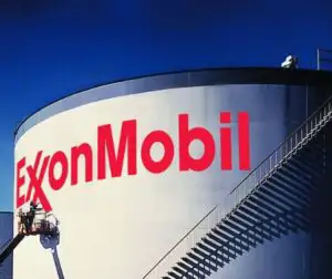 ExxonMobil anunță că forajul offshore în România continuă, în pofida înjumătățirii profitului și a tăierii bugetului de investiții al companiei
