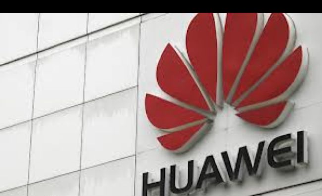 Huawei intră pe piaţa PC-urilor, unde va concura cu Lenovo, HP şi Dell