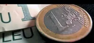 Leul s-a apreciat în ultima zi a anului faţă de moneda europeană