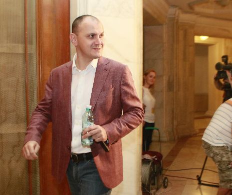 Sebastian Ghiţă şi fostul primar al Ploieştiului Iulian Bădescu, trimişi în judecată de DNA