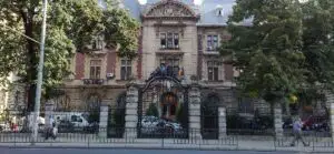 Peste 50 de producători agricoli protestează în faţa Ministerului Agriculturii