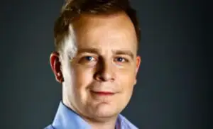 Om de afaceri, despre Legea Prevenţiei: Programul de guvernare a promis mediului de afaceri esență de parfum și în schimb i s-a livrat apă de colonie contrafăcută