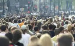 România are un spor negativ al populaţiei, de 8.910 persoane