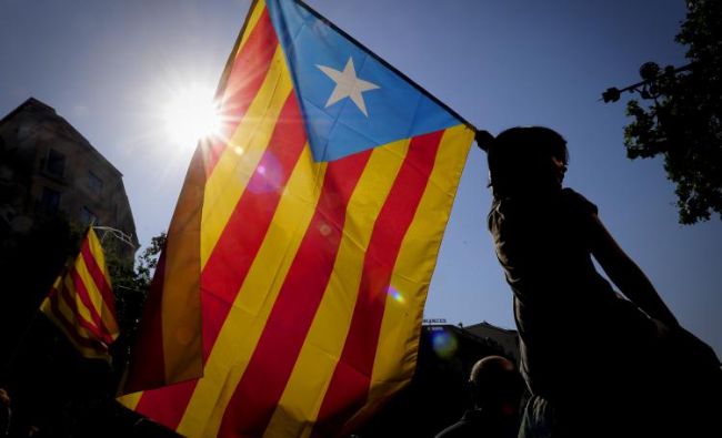 Parlamentul regional catalan a votat pentru începerea procesului de separare de Spania