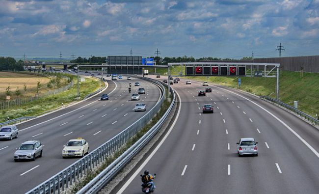Guvernul german introduce o taxă pe autostrăzi pentru străini