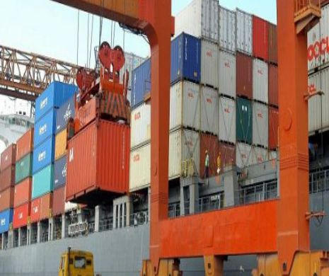 Traficul total de mărfuri din porturile maritime româneşti, în creştere în primul semestru din acest an