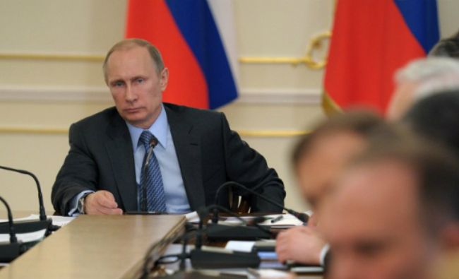 Rusia lui Putin depășește noi limite ale absurdului. Motivul incredibil pentru care un manual a fost retras din școli