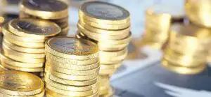 Profitul Intesa a scăzut cu 73% în trimestrul patru din 2015