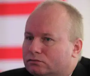 Între mărirea salariilor medicilor şi privatizarea sistemului de sănătate