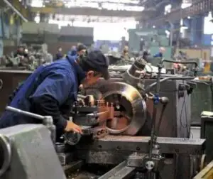Producţia industrială a crescut cu 3%