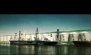 Administraţia Porturilor Maritime Constanţa vrea să cumpere cu 8,9 mil. lei o navă pentru combaterea poluării