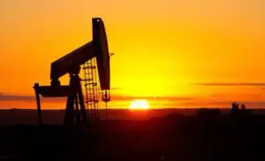 Cererea energetică va lovi dur în industria petrolieră! Se vorbeşte despre 10 miliarde de dolari