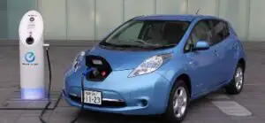 Franţa se opune recalibrării alianţei Renault – Nissan