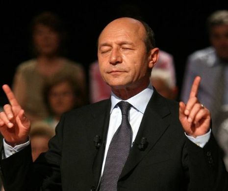 Traian Băsescu: România nu a invitat nici sirieni, nici africani. Merkel a vrut să-i primească, acum a închis frontierele. Cancelarul austriac e echilibrat, dar a devenit clovnul Europei