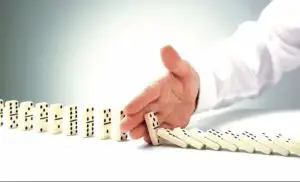 Efect de domino în economie: Firmele, şoferii şi statul achită nota de plată a transferului contribuţiilor
