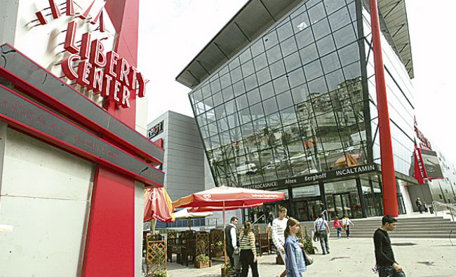 Mallul Liberty Center din Rahova a mai primit o şansă de redresare