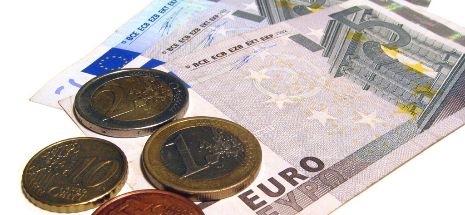 Bloomberg: România vrea să obţină 2 miliarde de euro din vânzarea de eurobonduri