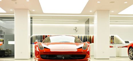 Un nou showroom Ferrari, perfecţionat şi extins, pentru România
