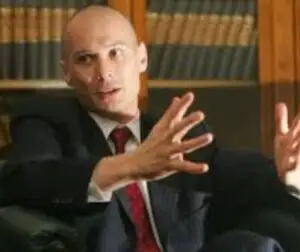 Bogdan Olteanu: Adoptarea euro în 2019 este o țintă nefezabilă