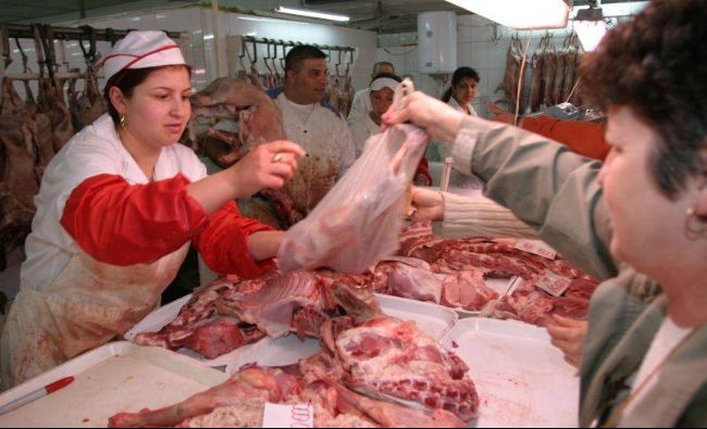 România a importat carne şi preparate din carne de circa 125 milioane de euro, în primele două luni