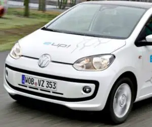Obţinerea permisului auto: Cei care trec de proba teoretică vor putea susţine proba practică de mai multe ori