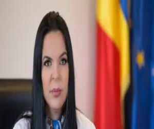 Pachetul de servicii turistice cumpărat cu vouchere de vacanţă conţine obligatoriu servicii de cazare