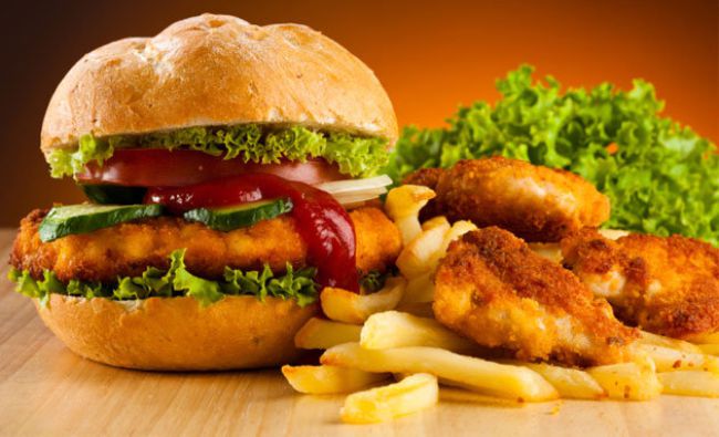 SUA, sub asediul industriei fast-food: Tot mai mulți americani consumă acest fel de mâncare. Rezultatele sunt șocante
