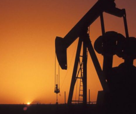 Petrolul scade sub 50 de dolari barilul
