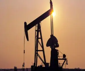Cu cât vor creşte importurile de petrol