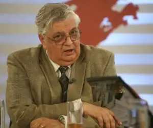 Mircea Coşea: Prezenţa unor zăcăminte pe teritoriul unei ţări nu înseamnă asigurarea independenţei energetice