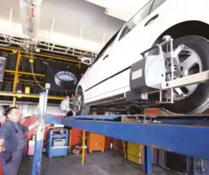 Clienții Astra Asigurări vor rămâne cu mașinile în service