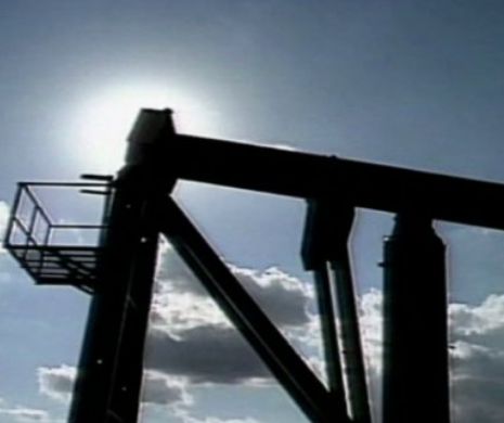 Producţia de petrol a OPEC ajunge la maximul ultimilor 3 ani după ce Iranul extrage cel mai mult după 2012