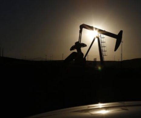 Un specialist avertizează: Petrolul ar putea coborî sub 30 de dolari