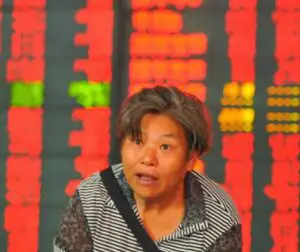 Piaţa de capital din China se scufundă!