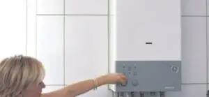 Persoanele cu venituri reduse şi cele cu probleme de sănătate vor fi declarate consumatori de gaze vulnerabili