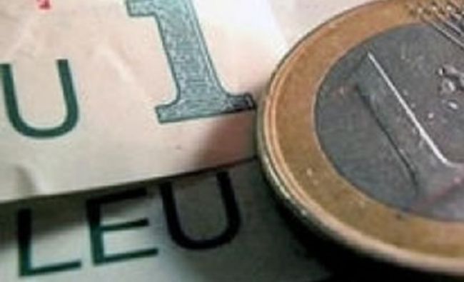 Moneda naţională s-a apreciat ușor în raport cu euro