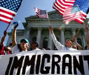 Un miliardar american vrea să  expulzeze toţi imigranţii ilegali din SUA