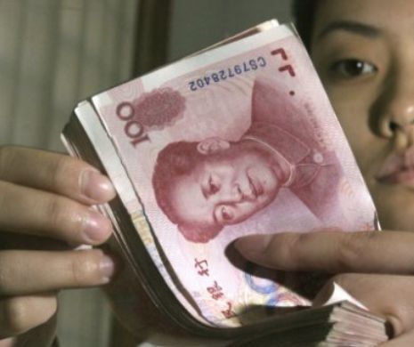 REVISTA PRESEI INTERNAŢIONALE – China şi-a devalorizat moneda pentru a doua zi consecutiv, iar impactul este global