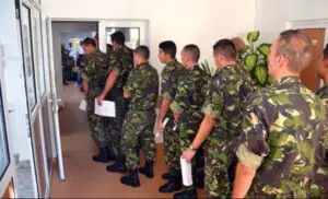 Armata redevine obligatorie! Anunțul ministrului Apărării care îi ia prin surprindere pe tineri