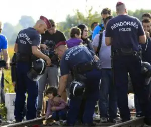 Graniţa dintre Serbia şi Ungaria, închisă complet! Calea ferată, sigilată cu un vagon