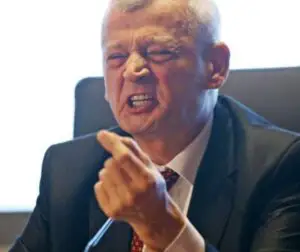 Nicuşor Dan: Oprescu a risipit 120-150 milioane de euro pe an