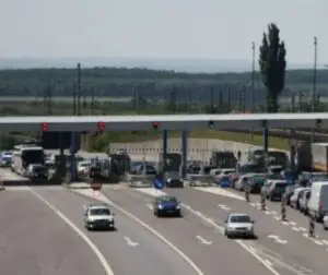 Noul pod de la Cernavodă intră în reparaţii