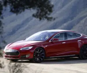 Mercedes-Benz pregătește un rival pentru Tesla Model S