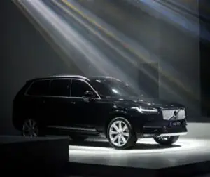 Cum s-a comportat cea mai sigură maşină din lume la testele EuroNCAP| VIDEO