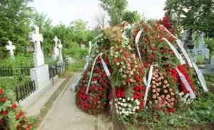 Record. Mortalitatea crescută îi îmbogățește pe patronii de pompe funebre. Cifrele de afaceri sunt halucinante!