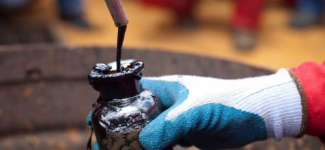 Cotatiile petrolului scad din nou după 2 săptămâni de pierderi. Ultimele evoluţii